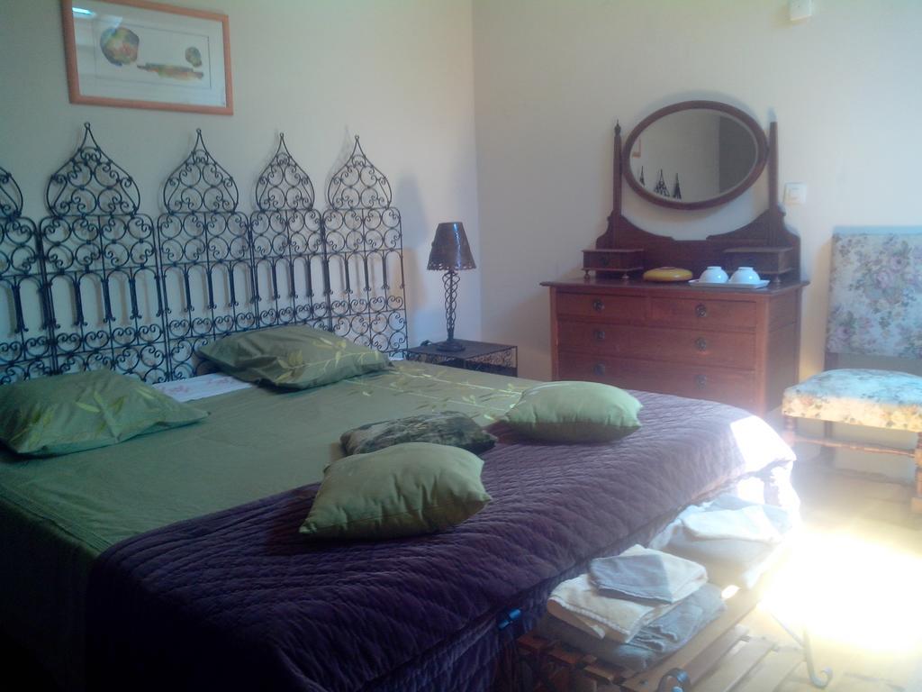 Bed and Breakfast Le Clos De La Source à Le Bousquet-d'Orb Extérieur photo